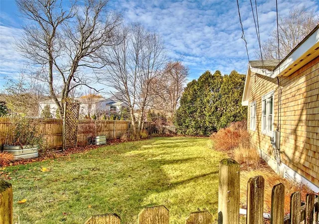 $3,500 | 18 Orchard Avenue, Barrington, RI 02806