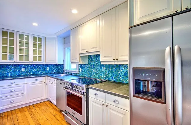 $3,500 | 18 Orchard Avenue, Barrington, RI 02806