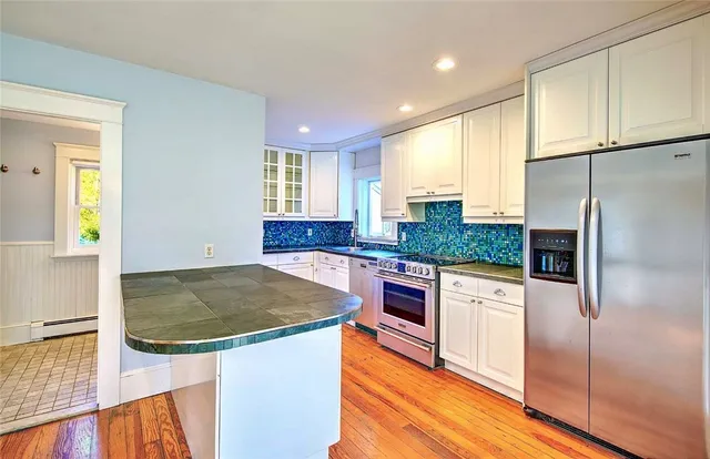 $3,500 | 18 Orchard Avenue, Barrington, RI 02806