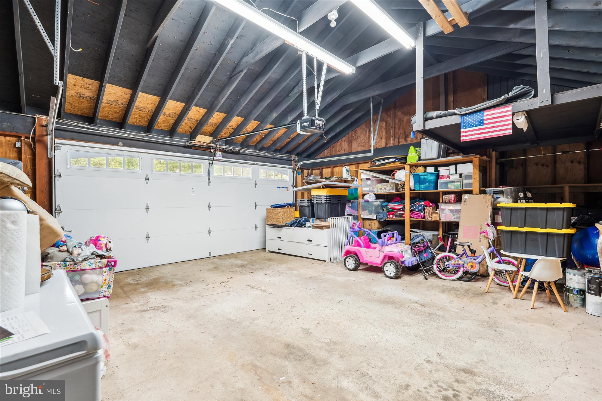 15109 Watergate Road Silver Spring, MD 20905 - Photo 38 of 50 2 car garage