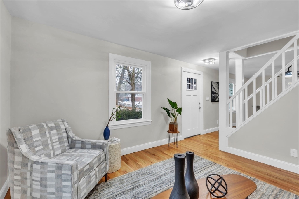 118 Ontario Street Springfield, MA 01104 - Photo 3 of 24 Gallery Image 3