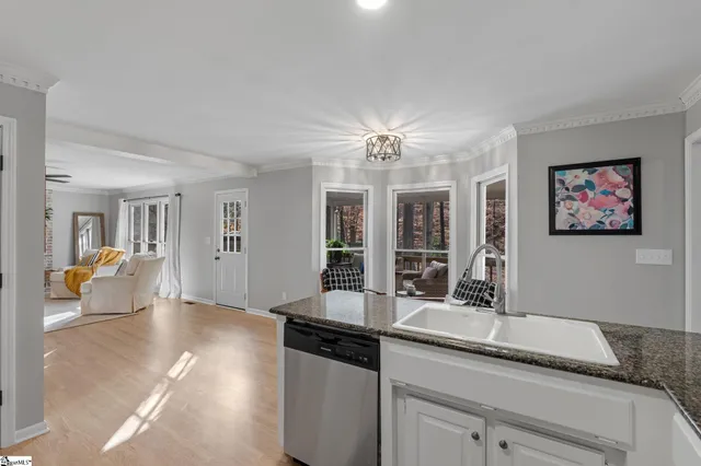 $398,500 | 1106 Willow Branch Drive, Simpsonville, SC 29680