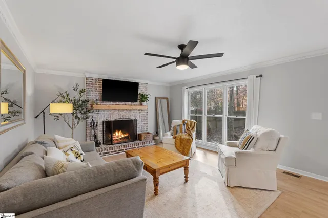 $398,500 | 1106 Willow Branch Drive, Simpsonville, SC 29680