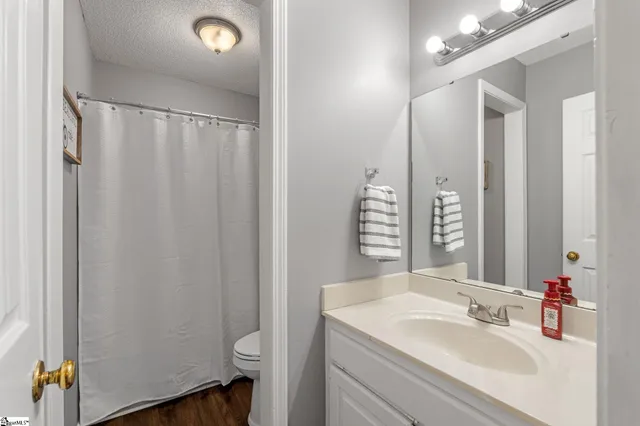 $398,500 | 1106 Willow Branch Drive, Simpsonville, SC 29680