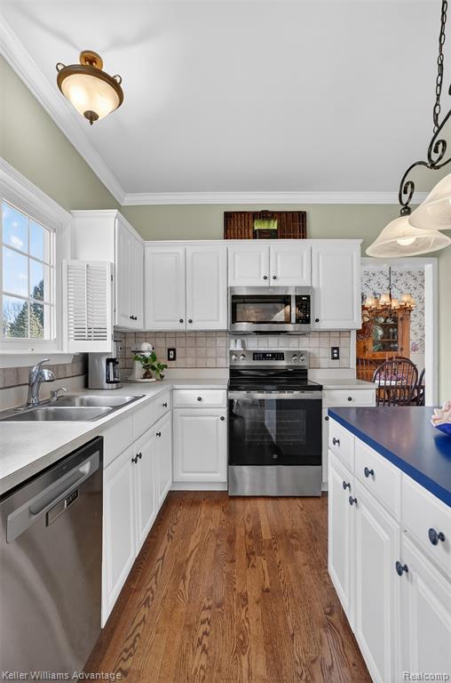 1765 Hawthorne Ridge Walled Lake, MI 48390 - Photo 24 of 46 Gallery Image 24