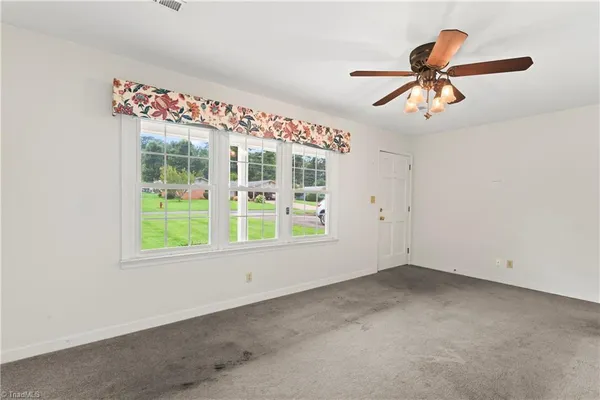 $289,500 | 320 Forest Park Drive, Denton, NC 27239