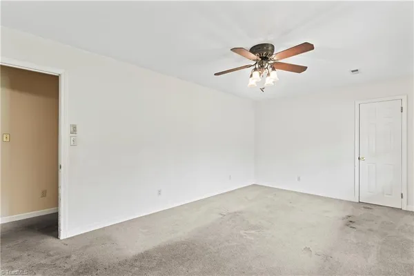 $289,500 | 320 Forest Park Drive, Denton, NC 27239
