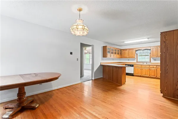 $289,500 | 320 Forest Park Drive, Denton, NC 27239