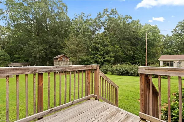 $289,500 | 320 Forest Park Drive, Denton, NC 27239