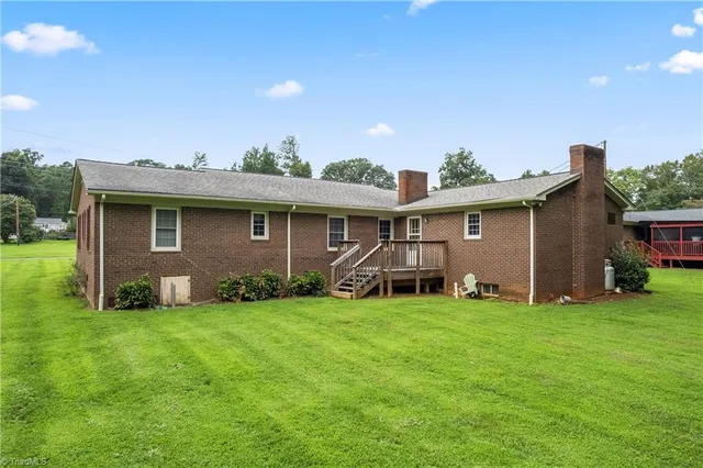 $309,900 | 320 Forest Park Drive, Denton, NC 27239