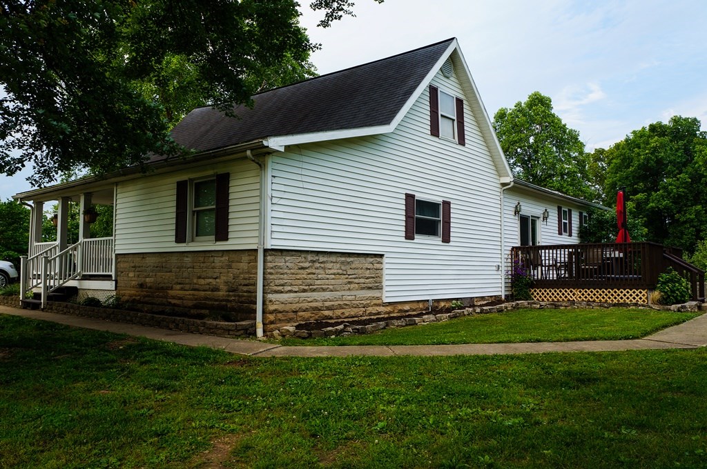 612 Peerless Road Bedford, IN 47421 - Photo 2 of 22