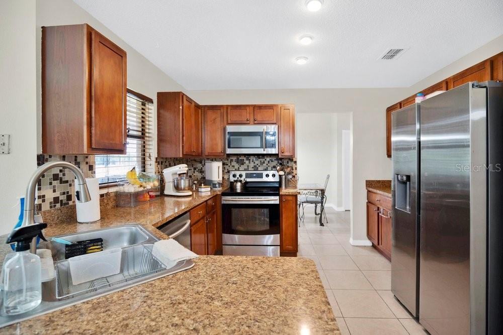 1141 Doyle Road Deltona, FL 32725 - Photo 11 of 37 Gallery Image 11