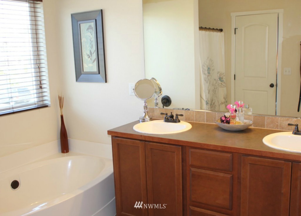 5030 Northeast 3rd Street Renton, WA 98059 - Photo 16 of 17