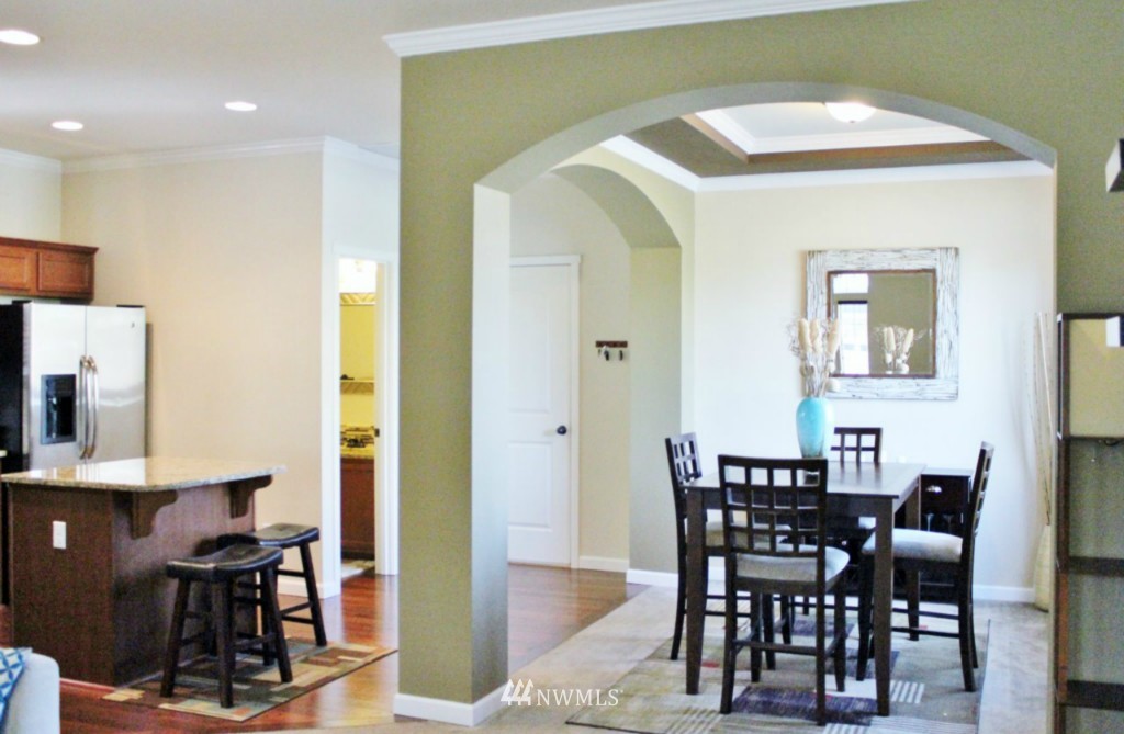 5030 Northeast 3rd Street Renton, WA 98059 - Photo 3 of 17
