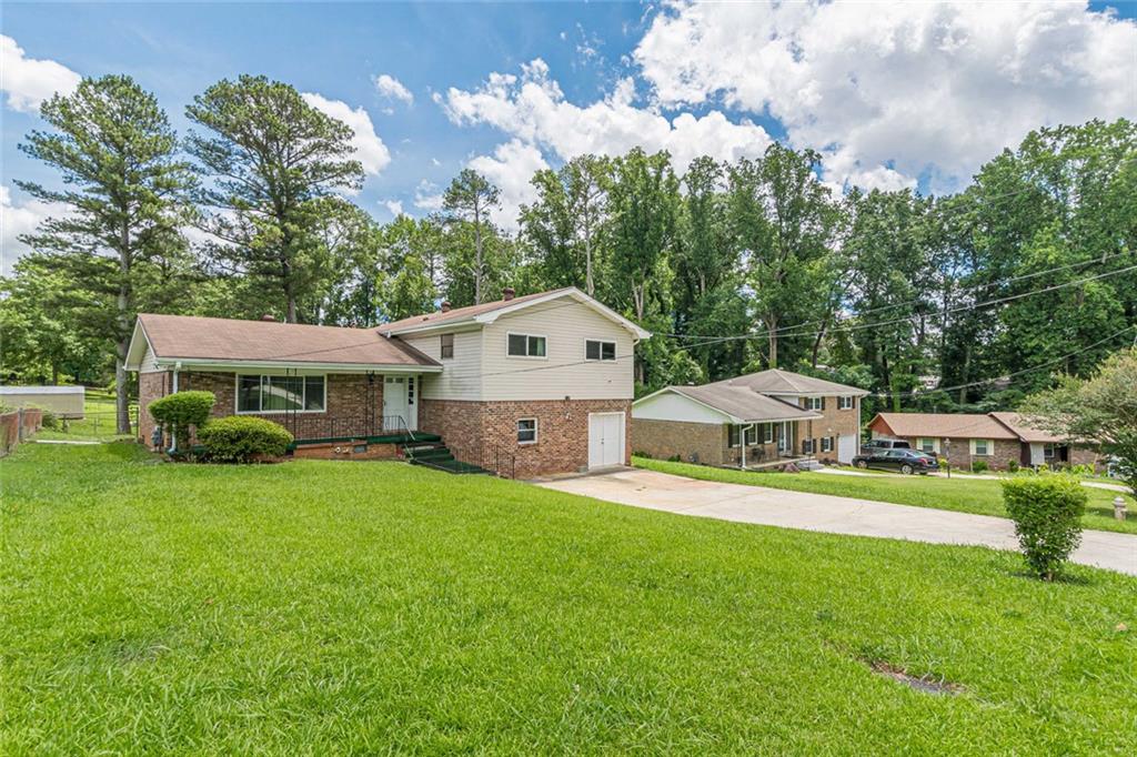 2272 Green Hawk Court Decatur, GA 30035 - Photo 5 of 56