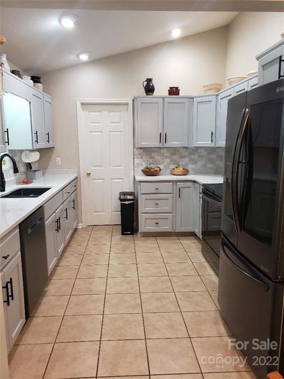 84 Broadview Road Waynesville, NC 28786 - Photo 1 of 35 Gallery Image 1