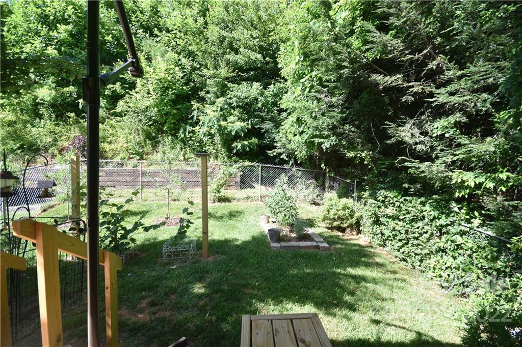 84 Broadview Road Waynesville, NC 28786 - Photo 17 of 35 Gallery Image 17
