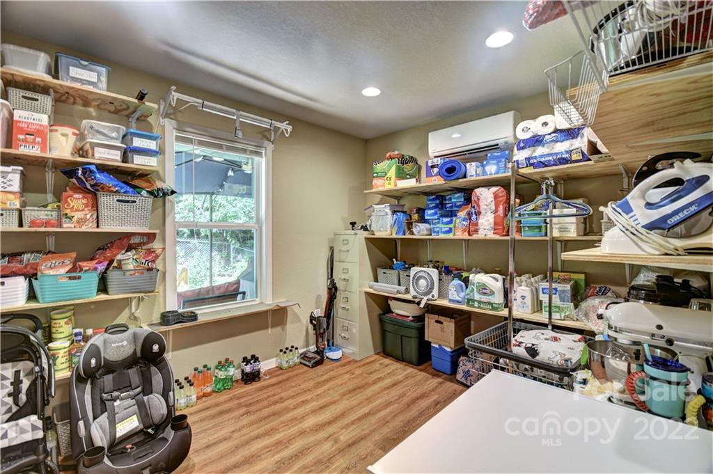 84 Broadview Road Waynesville, NC 28786 - Photo 20 of 35 Gallery Image 20