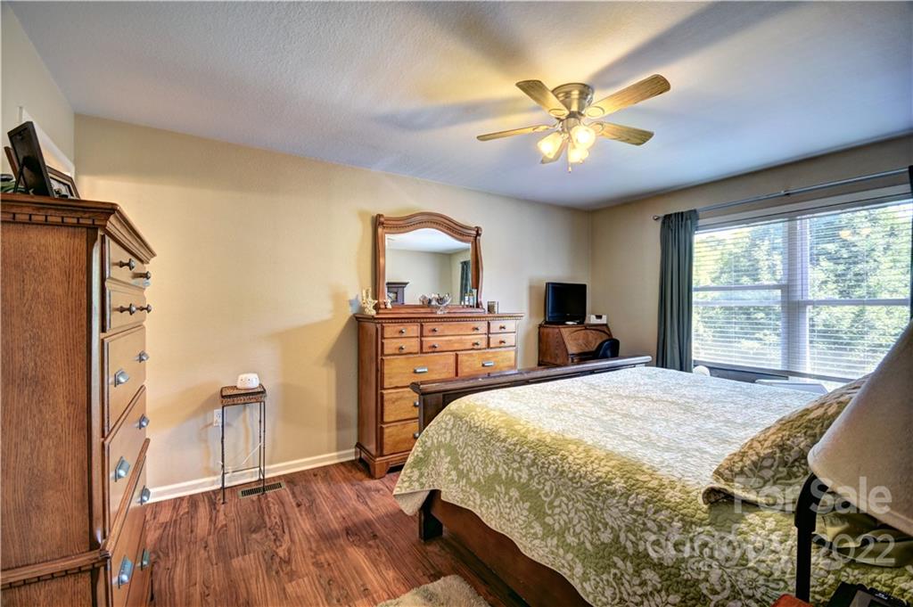 84 Broadview Road Waynesville, NC 28786 - Photo 22 of 35 Gallery Image 22