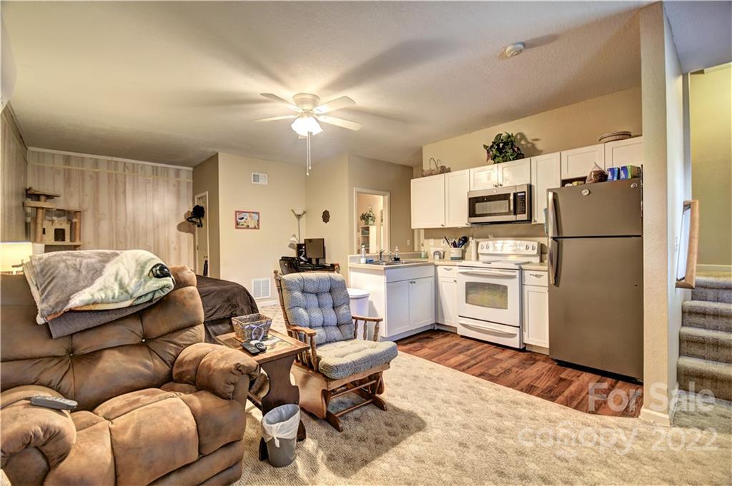 84 Broadview Road Waynesville, NC 28786 - Photo 29 of 35 Gallery Image 29