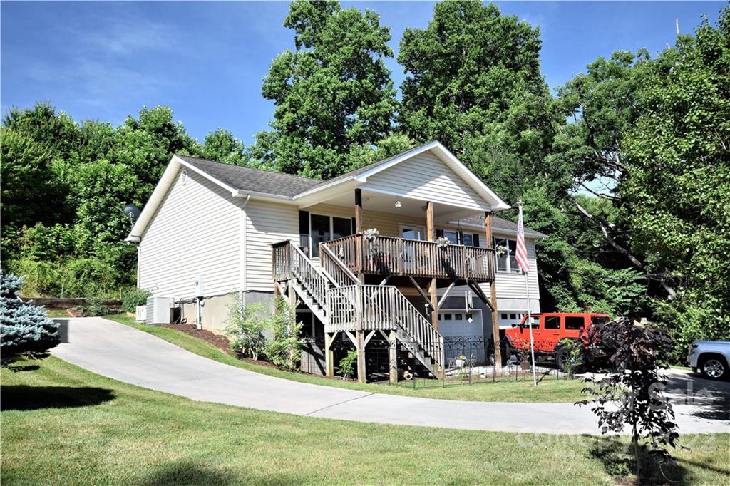 84 Broadview Road Waynesville, NC 28786 - Photo 5 of 35 Gallery Image 5