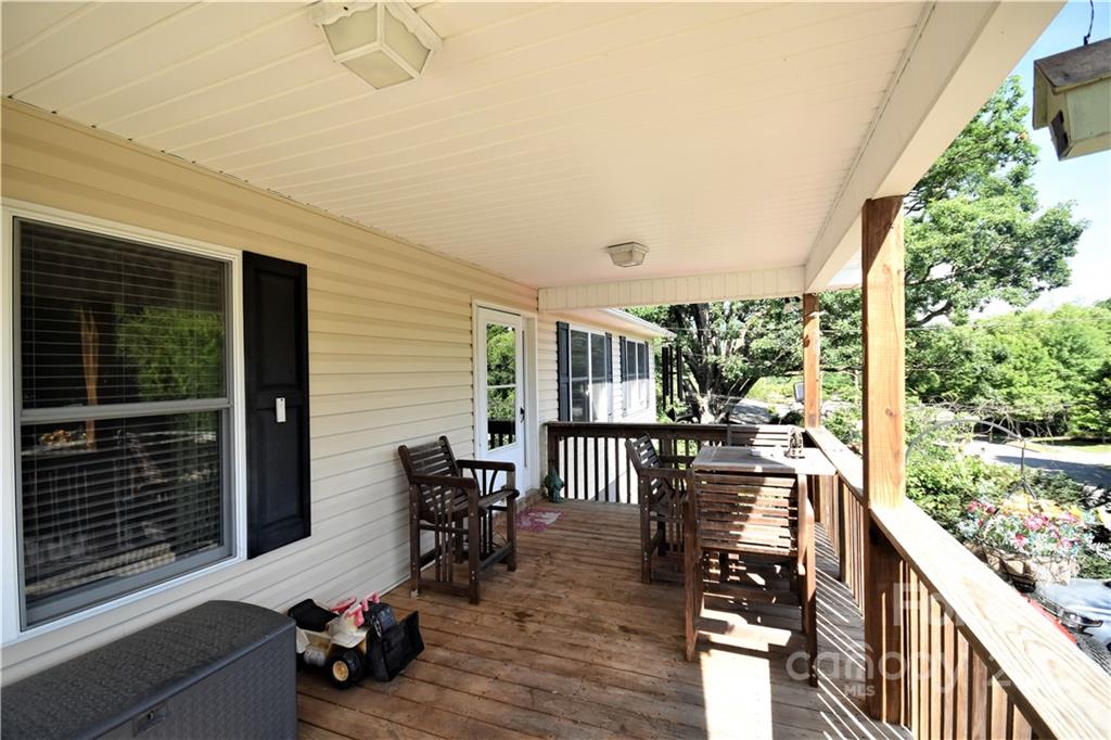 84 Broadview Road Waynesville, NC 28786 - Photo 6 of 35 Gallery Image 6