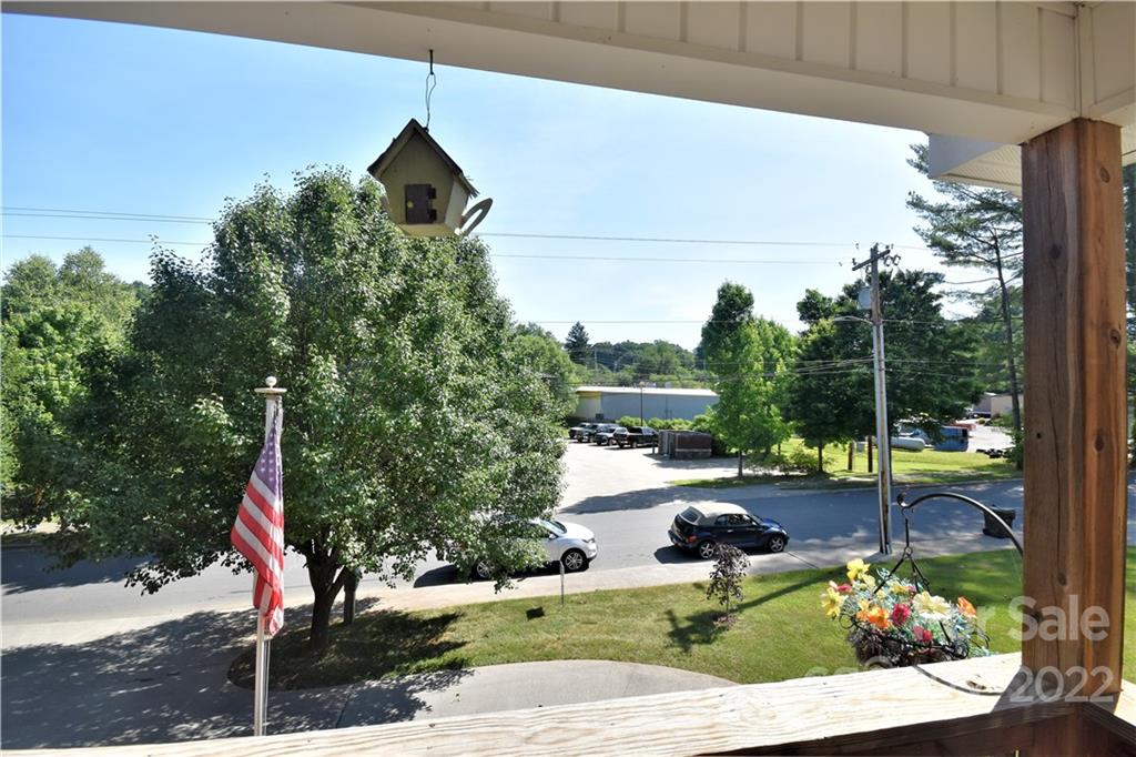 84 Broadview Road Waynesville, NC 28786 - Photo 8 of 35 Gallery Image 8
