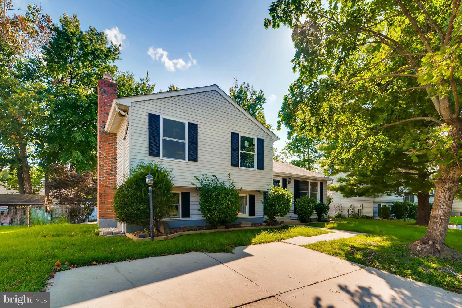 7 Raintree Court Baltimore, MD 21221 - Photo 3 of 27 Welcome to 7 Raintree Court!