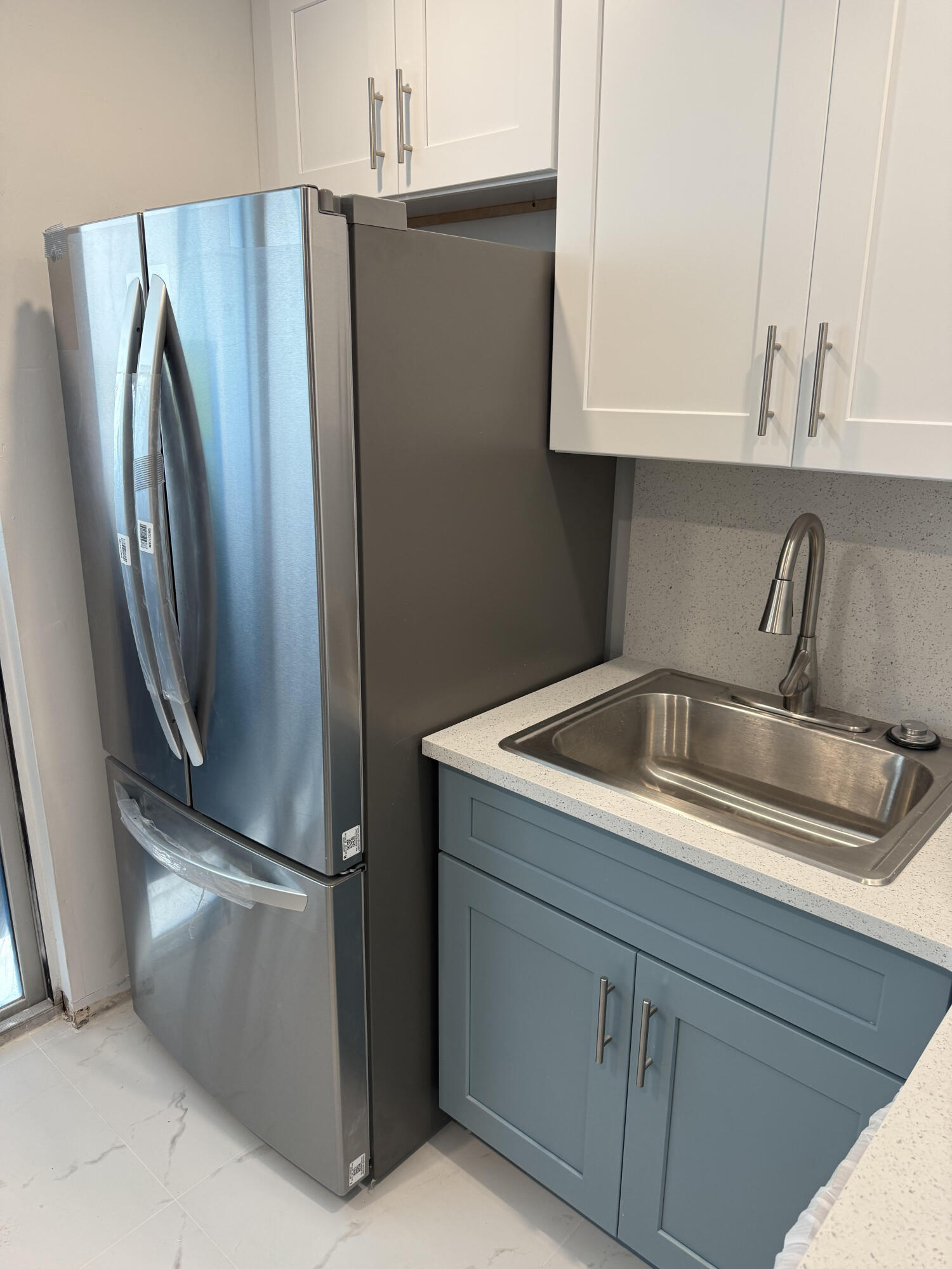 1505 North Riverside Drive, Unit 508 Pompano Beach, FL 33062 - Photo 3 of 31 refridgerator
