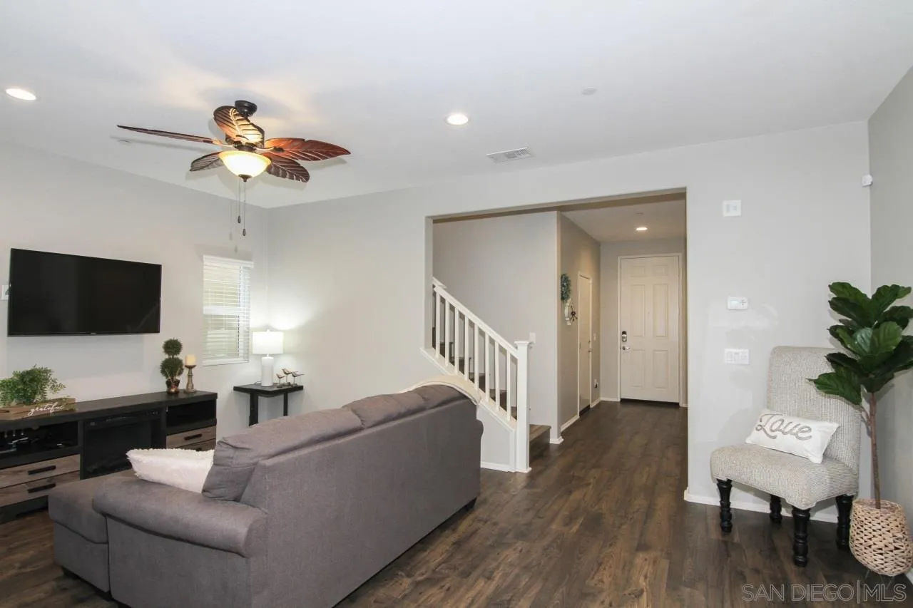 210 Oberlander Way Fallbrook, CA 92028 - Photo 12 of 48 Gallery Image 12