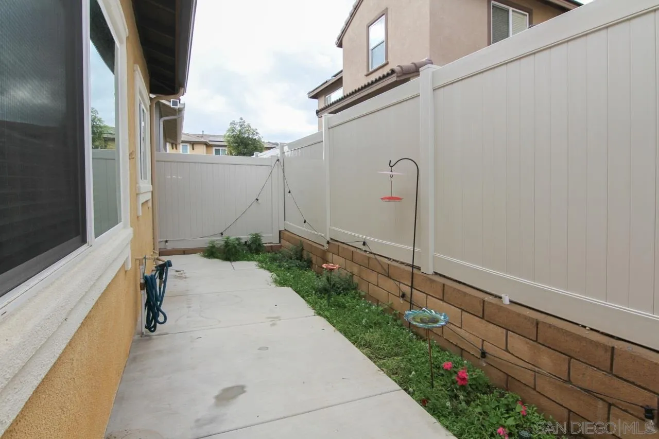 210 Oberlander Way Fallbrook, CA 92028 - Photo 32 of 48 Gallery Image 32