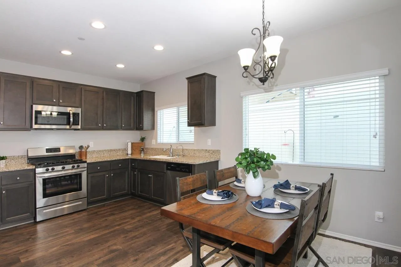 210 Oberlander Way Fallbrook, CA 92028 - Photo 4 of 48 Gallery Image 4