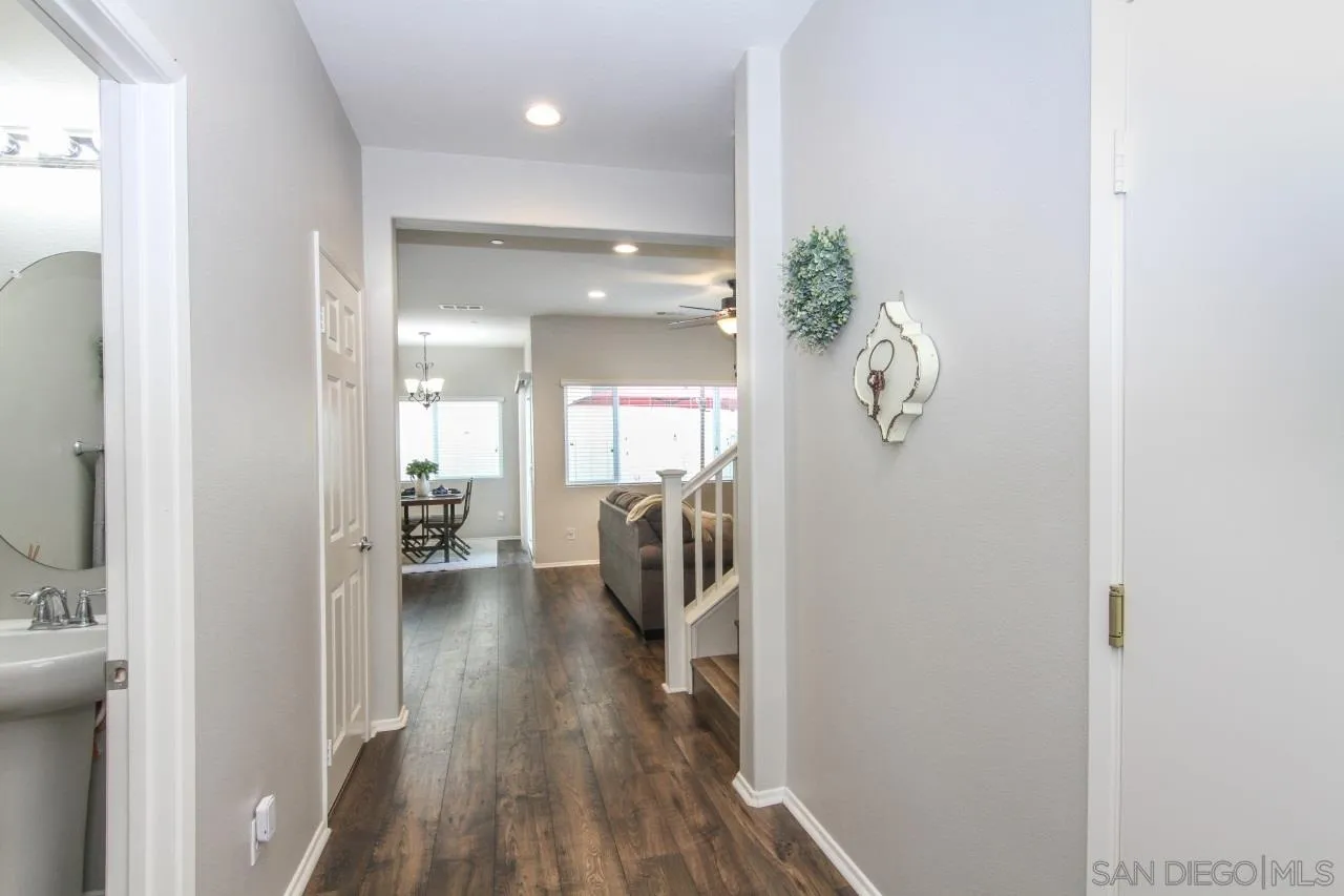 210 Oberlander Way Fallbrook, CA 92028 - Photo 7 of 48 Gallery Image 7