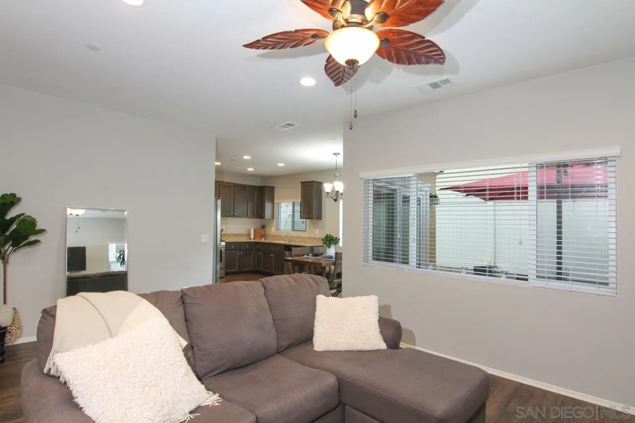 210 Oberlander Way Fallbrook, CA 92028 - Photo 10 of 48 Gallery Image 10