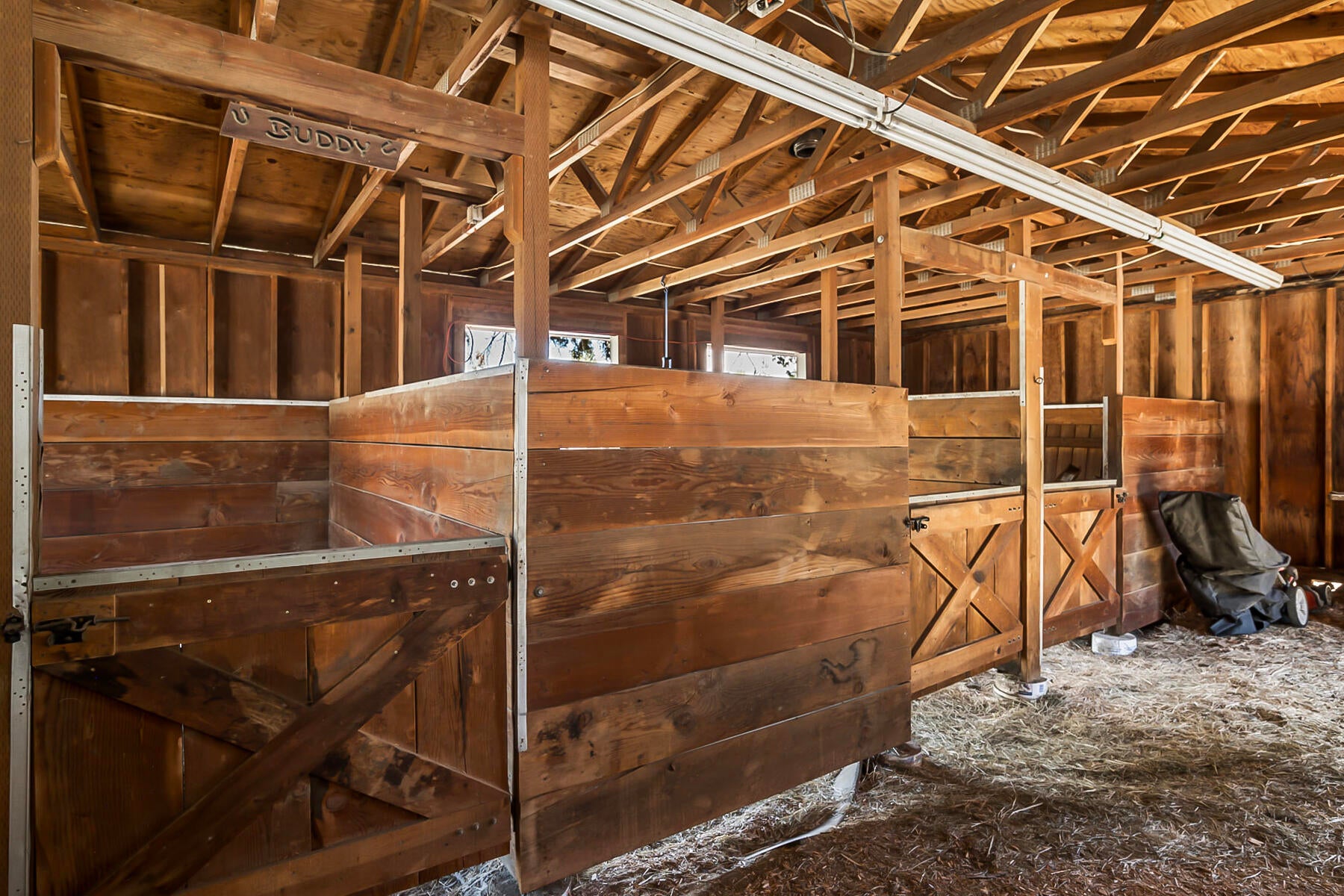 62880 Dickey Road Bend, OR 97701 - Photo 45 of 54 JH5_2120