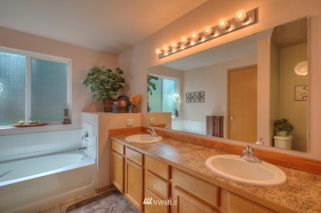 14909 Rabbit Lane Southwest Port Orchard, WA 98367 - Photo 14 of 24 Gallery Image 14