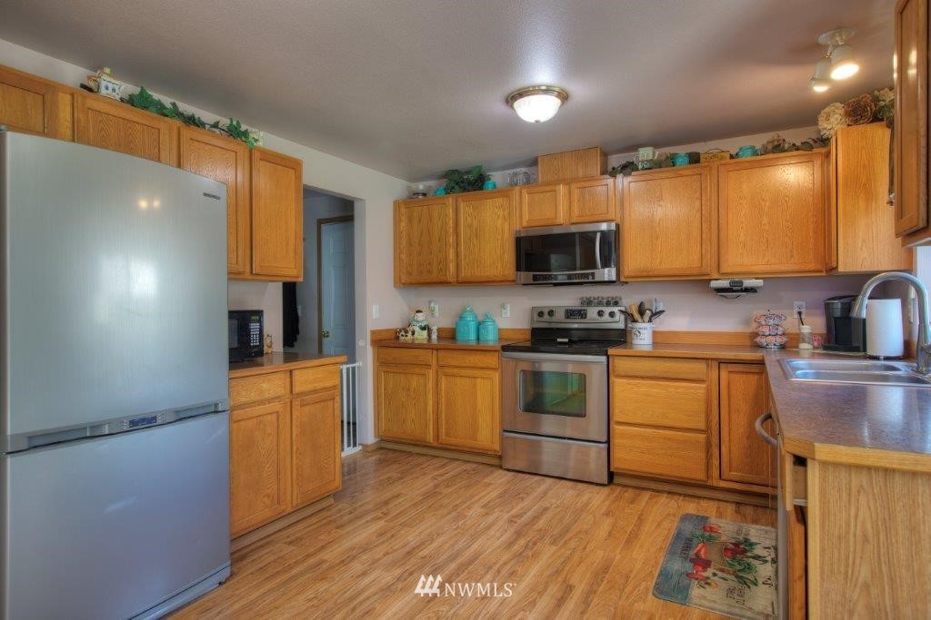 14909 Rabbit Lane Southwest Port Orchard, WA 98367 - Photo 9 of 24 Gallery Image 9
