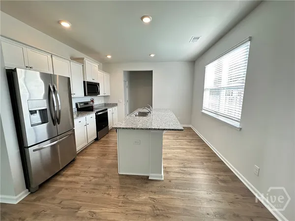 $2,600 | 192 Coby Lane, Richmond Hill, GA 31324