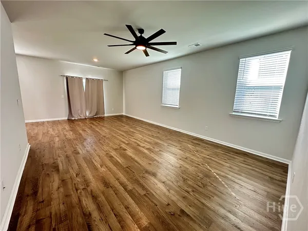 $2,600 | 192 Coby Lane, Richmond Hill, GA 31324