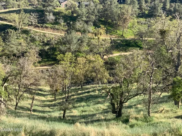 $59,900 | 28600 Ridgeview Court, Tehachapi, CA 93561