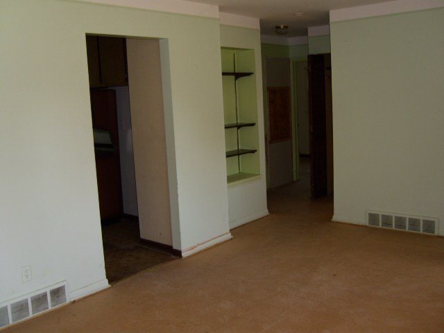2838 Norton Lawn Street Rochester, MI 48307 - Photo 4 of 6 31021173-3.JPG