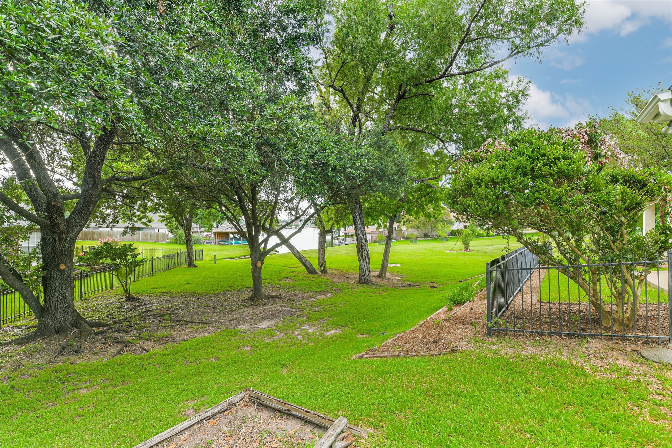 103 Forest Court Conroe, TX 77356 - Photo 40 of 40