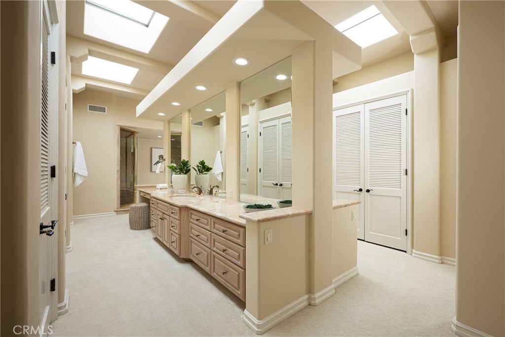 4 Rue Grand Ducal Newport Beach, CA 92660 - Photo 31 of 38