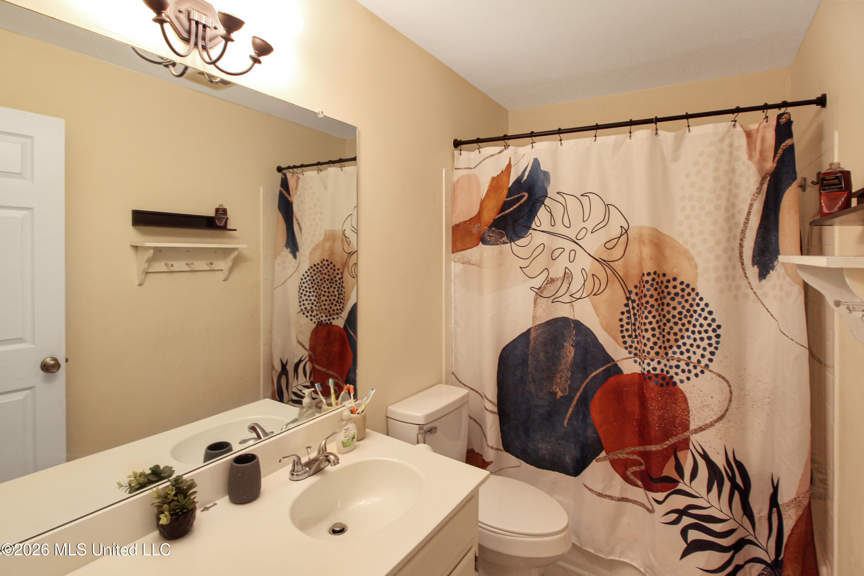1255 East County Line Road, Unit L8 Jackson, MS 39211 - Photo 27 of 34 IMG_1247