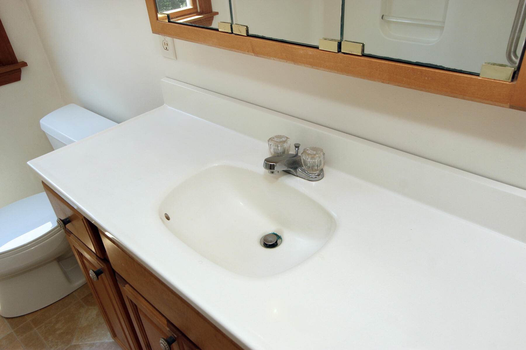 495 Aspinet Road Eastham, MA 02642 - Photo 24 of 47 a bathroom with a tub and a sink