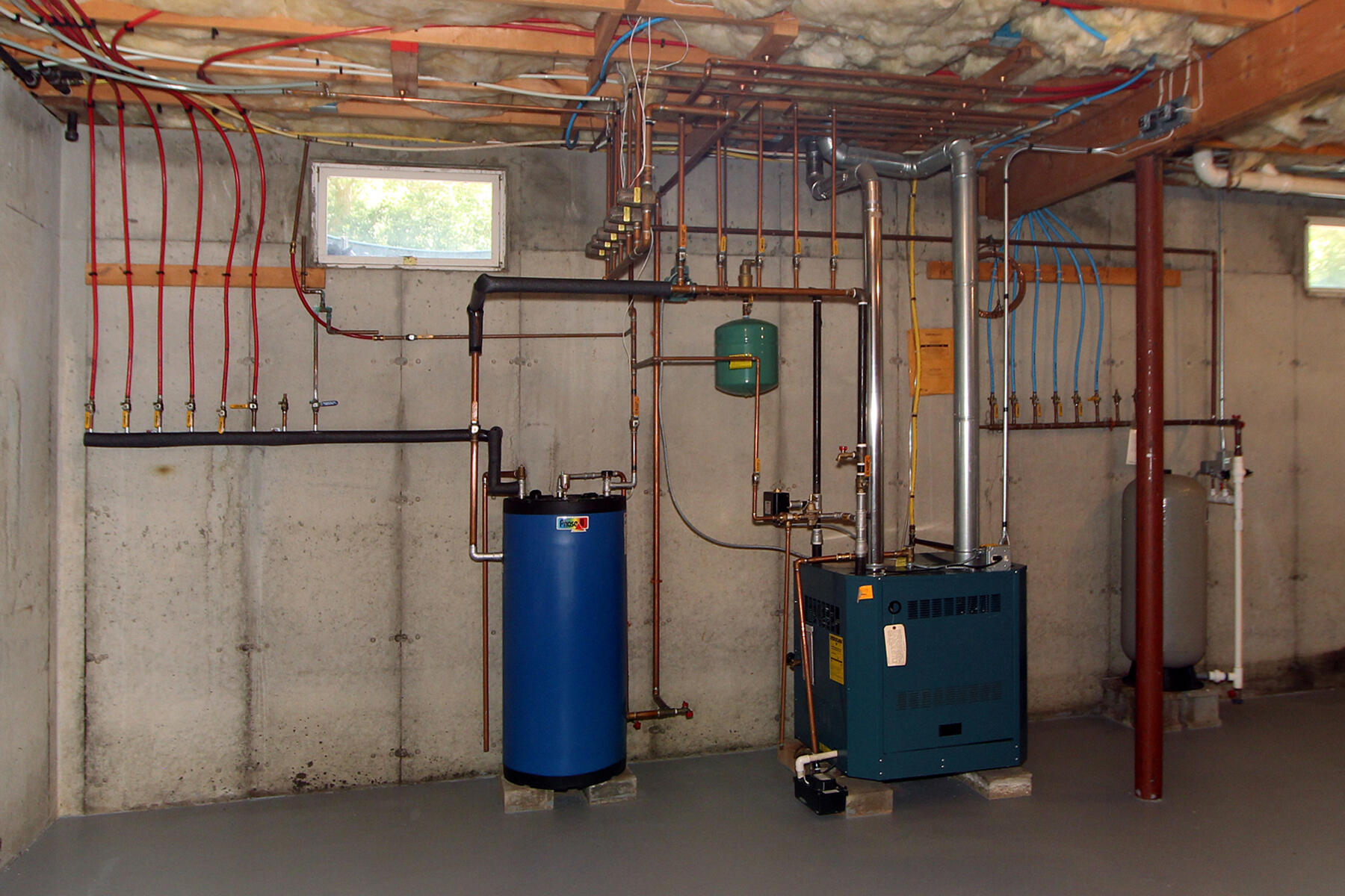 495 Aspinet Road Eastham, MA 02642 - Photo 29 of 47 a utility room with dryer and washer