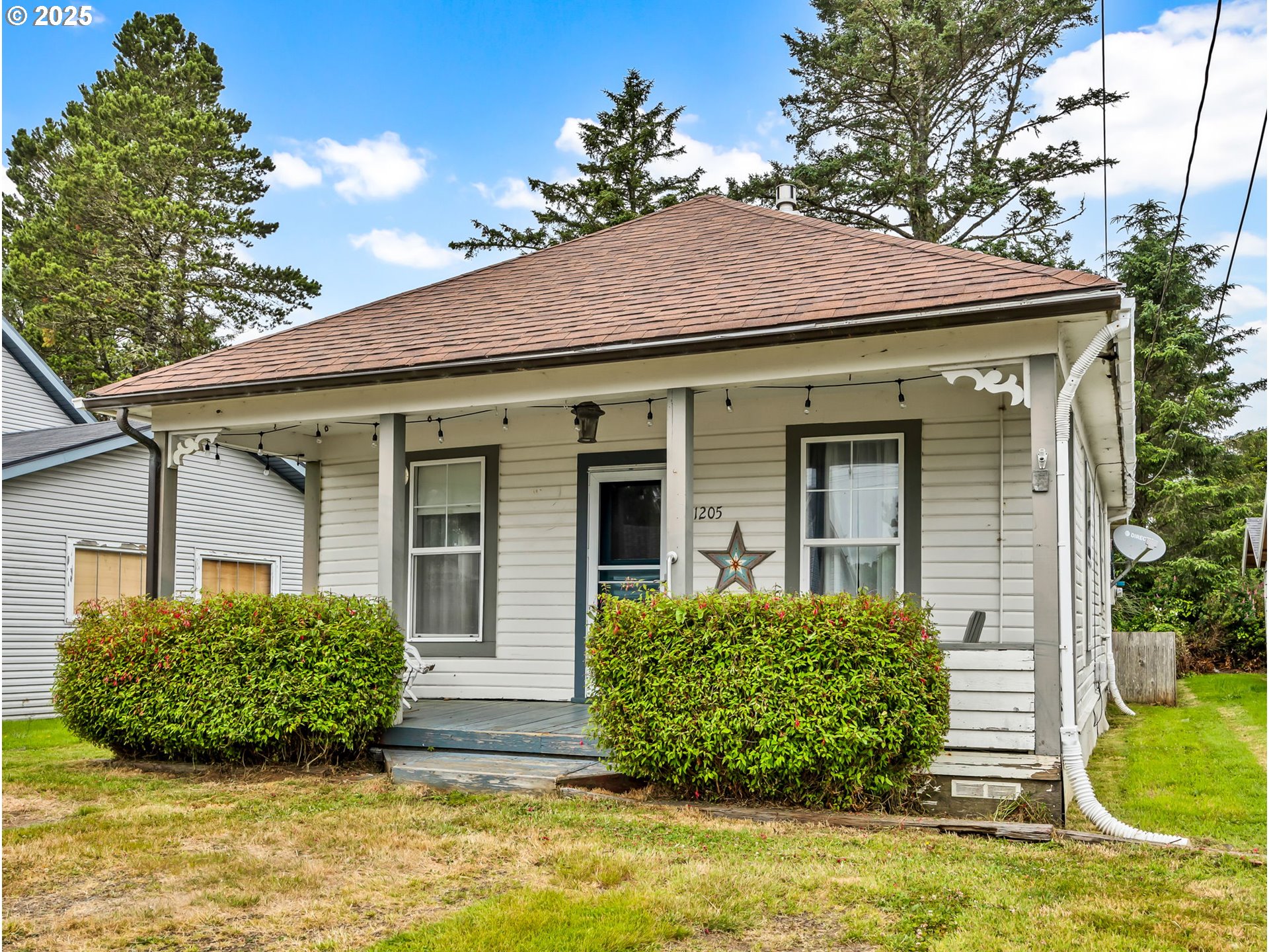 1205 49th Street Seaview, WA 98644 - Photo 2 of 38