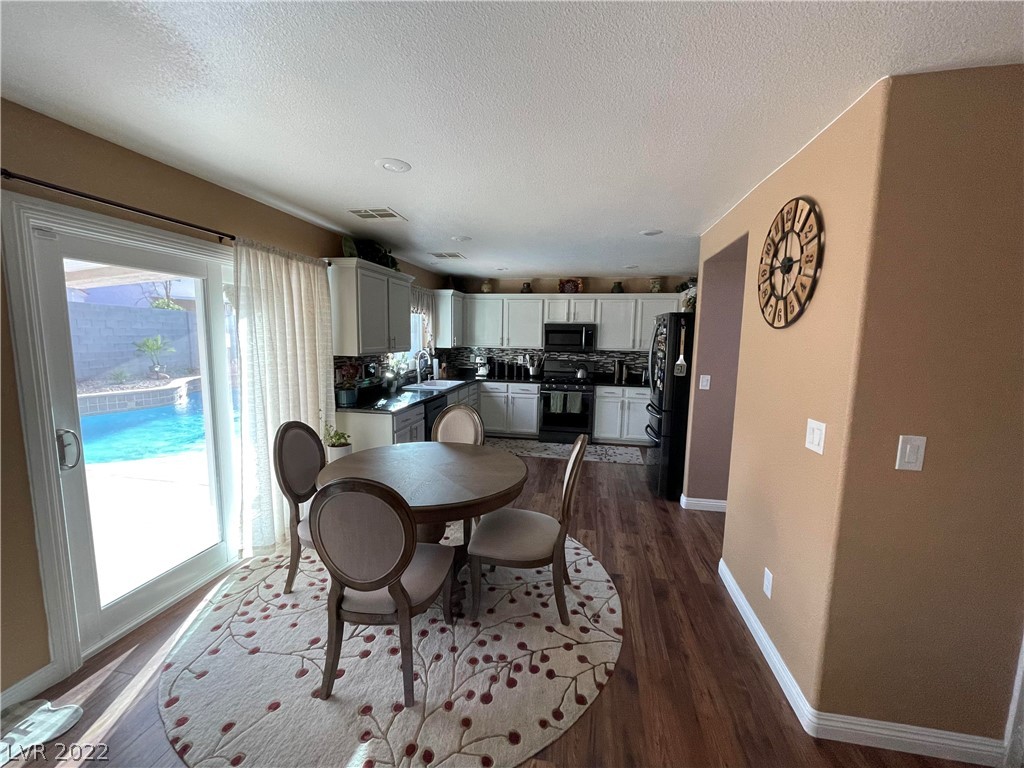 7429 Randel Jean Way Las Vegas, NV 89113 - Photo 6 of 20 Gallery Image 6