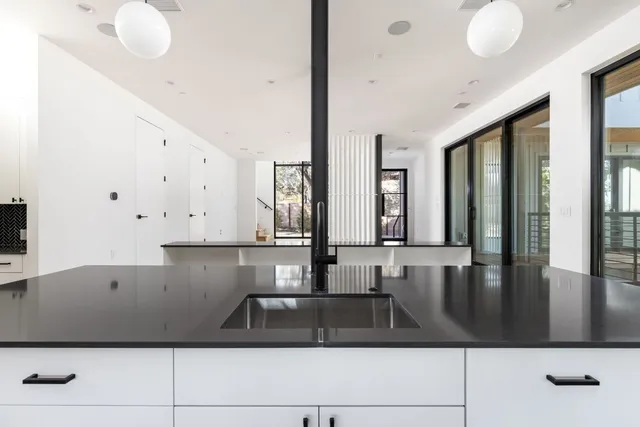 $9,995 | 1603 Chelsea Lane, Unit 1, Austin, TX 78704