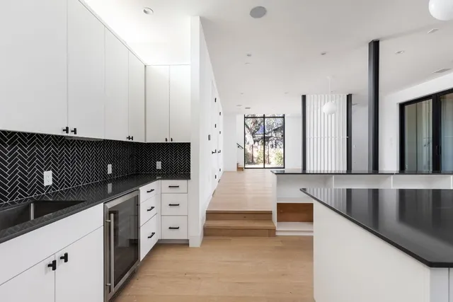 $9,995 | 1603 Chelsea Lane, Unit 1, Austin, TX 78704